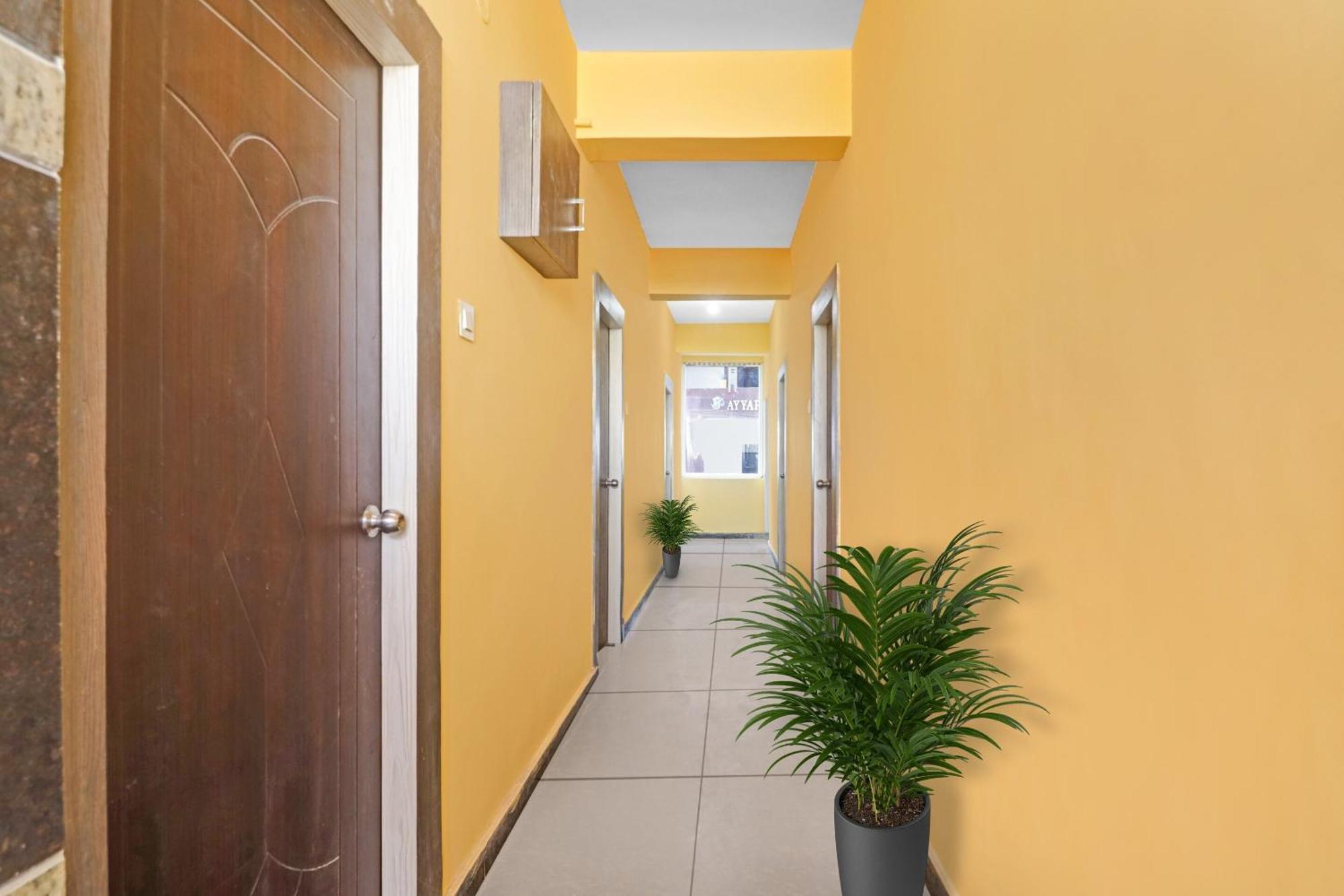 Hotel O Gs International Near Anu Wine Shop Shamshabad Bagian luar foto